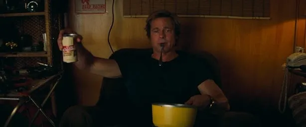 Brad Pitt em cena do filme "Era uma vez em Hollywood", de Quentin Tarantino - A arte do cinema